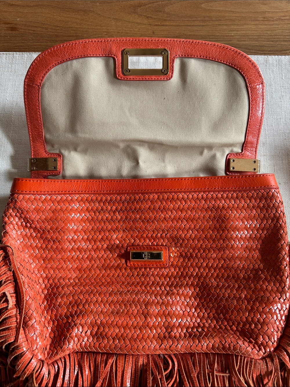 Tory Burch Coral Orange Woven Fringe Shoulder Bag with Gold Chain - Picture 3 of 10